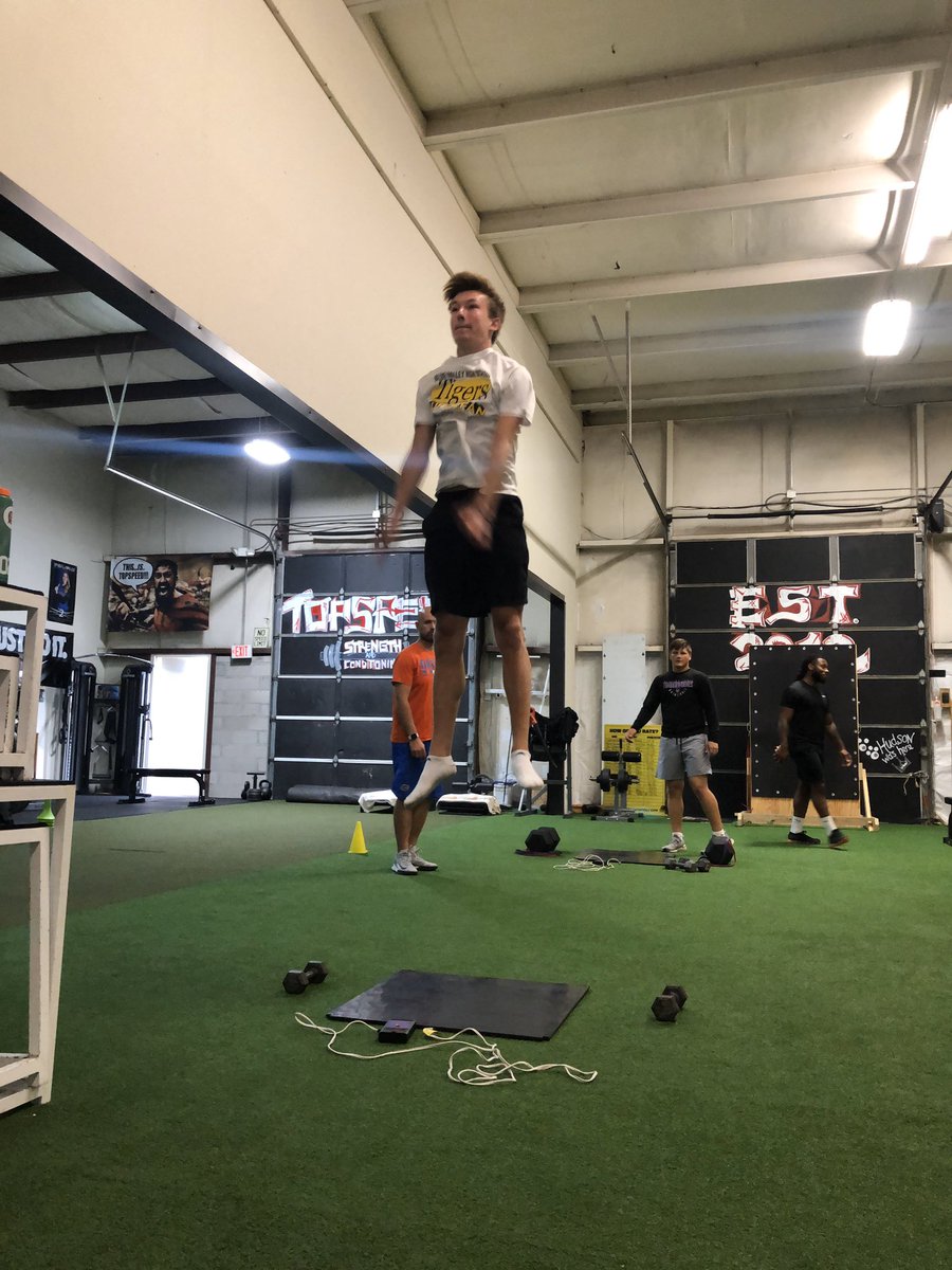 4 new standing vertical jump PRs yesterday;

•Olathe West LB Mike Anderson,  +4.1” over baseline

•Olathe West DB Trey Krause,  +8.6” overall with this 36.0 inch jump 

•SMS DE/TE Max Close, +7”

•BV/Hot Feet track athlete Tyler Didde, +9.7”