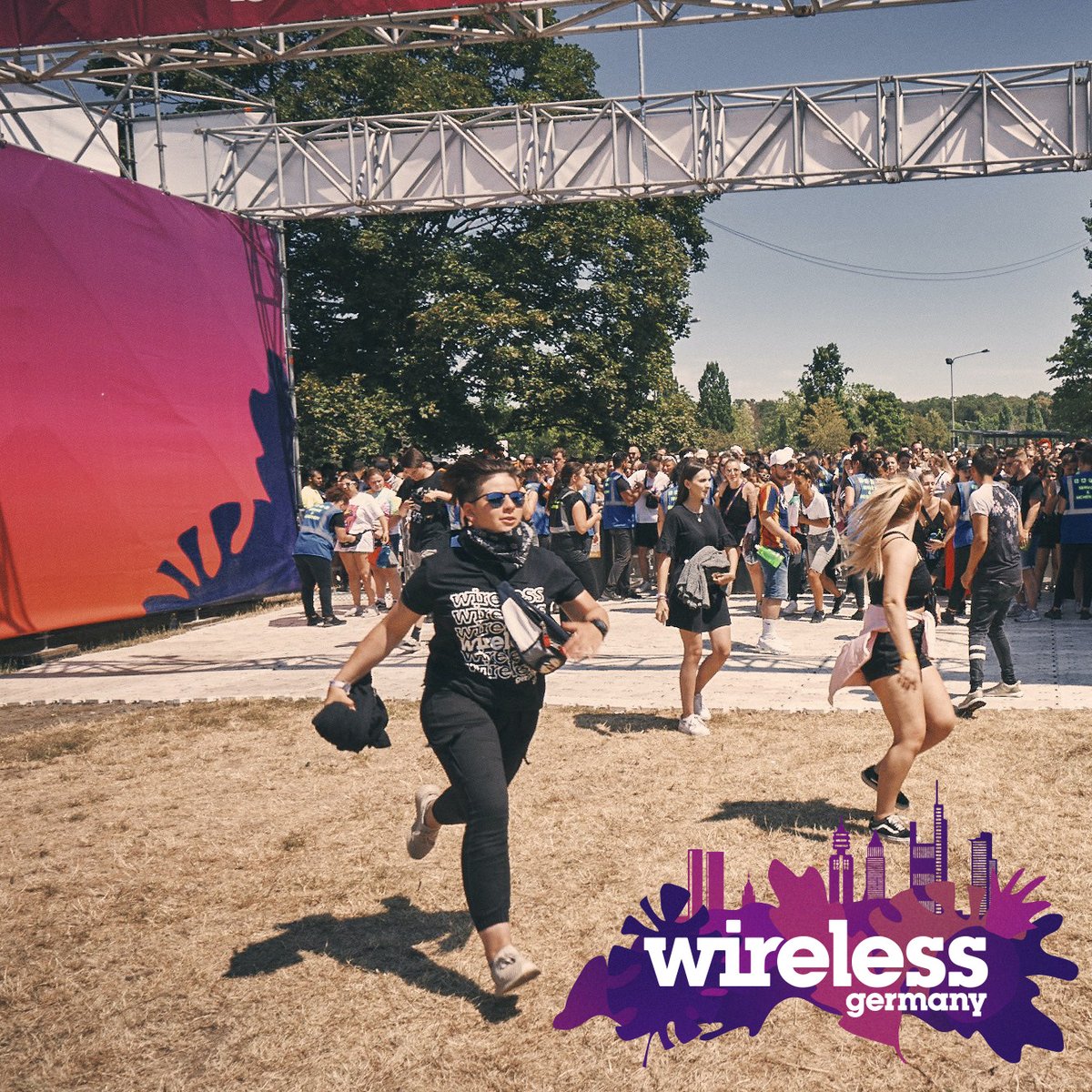 WirelessGermany's tweet photo. Running into the weekend like … #wirelessmemories #wirelessgermany #frankfurt https://t.co/El2gVy6H2G