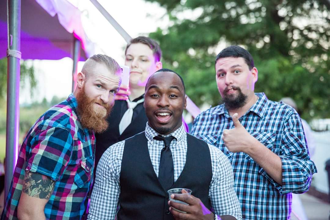 PierreAbernathy's tweet photo. Picture of family. This was at Rooks wedding so he was obviously busy. As far as Vega I'm pretty sure he was "to the wind" and asked for a 20 to be in this. But those 5 are family to me I'll defend them with everything I got. #CarLoad #WhateverWeirdNameAlbertCalledUs https://t.co/rPzjTMnhDM