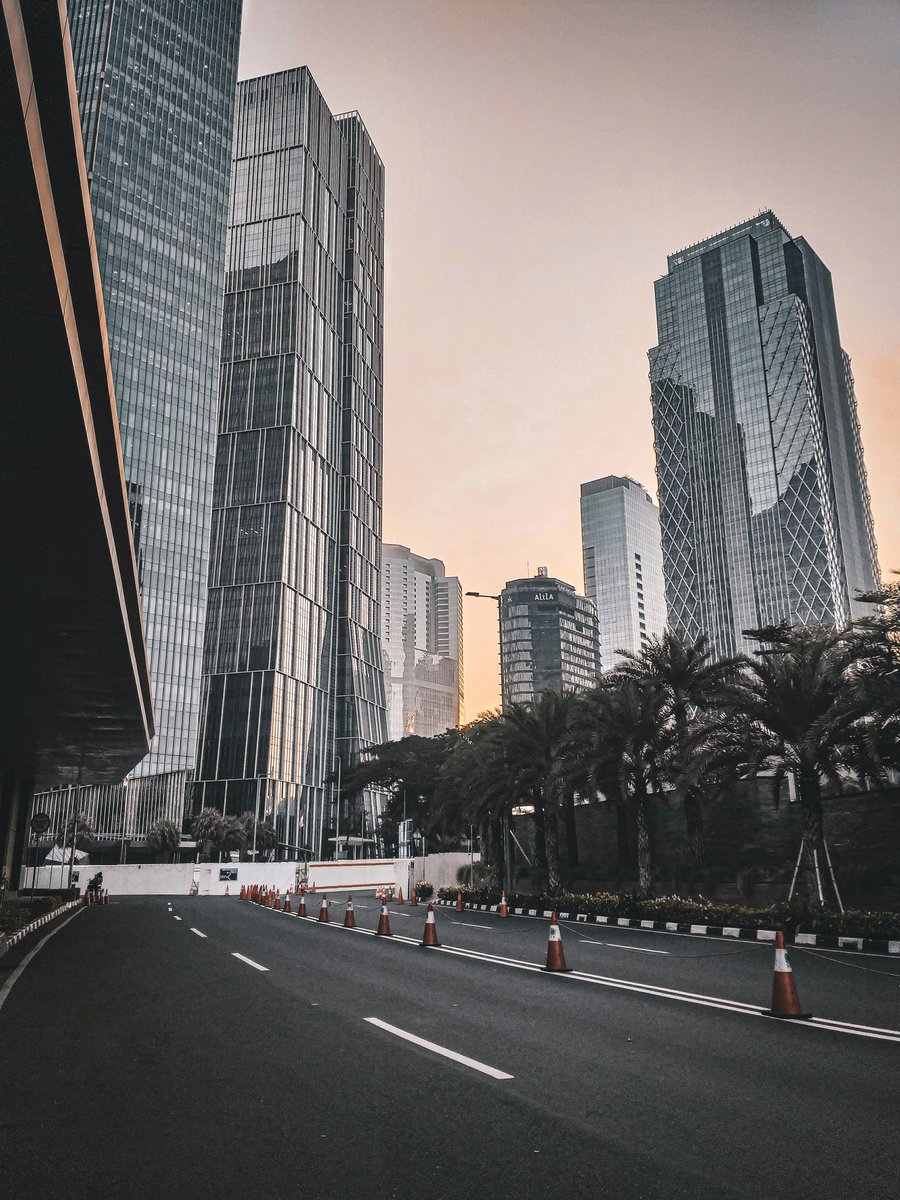 brondhys's tweet photo. Mari biasakan melihat hal baik dari berbagai sisi

Selamat menjalani akhir pekan guys

#withgalaxy #samsung @samsungID #streetphotography
#cityview #readytocapture #GalaxyS20 #phonephotography https://t.co/JIlBnD5Dr9