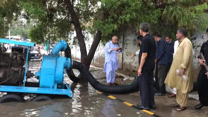 Toufeeqmalik4's tweet photo. #Visited different areas of the #city during the rain and gave Instructions to the concerned officials and workers to clear the #ChokingPoints and for the #Dewatering of the accumulated #rainwater.
#MQMpk
@zahidmansori https://t.co/lJ4t02OFAf