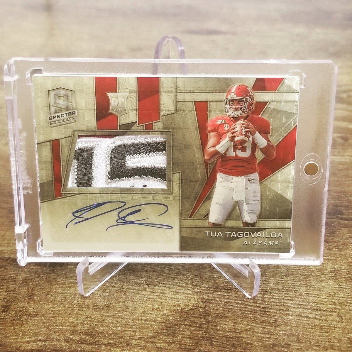 SportsCardJunct's tweet image. Awesome pull in the shop! 
2020 @PaniniAmerica Chronicles Draft! @Tua 1/1 Patch Auto. 

#SupportYourLCS #CustomerPulls 

@RbiCru7 @Ballcardxchange @WatchTheBreaks @linkmycard @Cardcollector2 @shopmeelypops