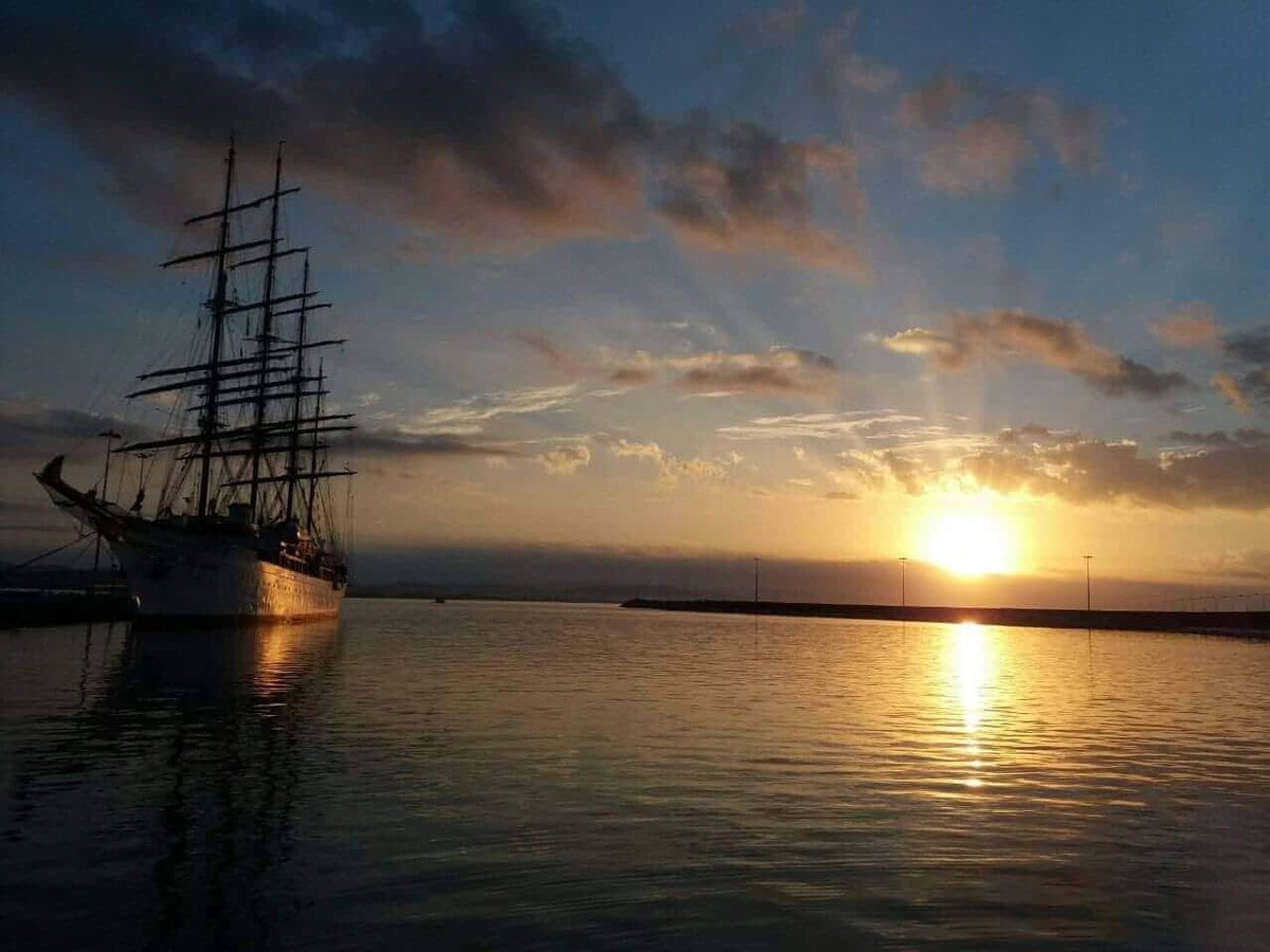 Konstan71805405's tweet photo. Καληνύχτα και στην συνέχεια καλό ξημέρωμα Σάββατο https://t.co/O6XJUK09j4