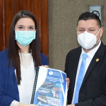 cpngobgt's tweet image. El pasado 15 de julio de 2020, se realizó la reunión de mesa de trabajo de la alta dirección CPN, con el fin de presentar y recibir observaciones sobre la presentación del “Proyecto de Reglamento para la Protección de las Instalaciones Portuarias”, #CódigoPBIP.