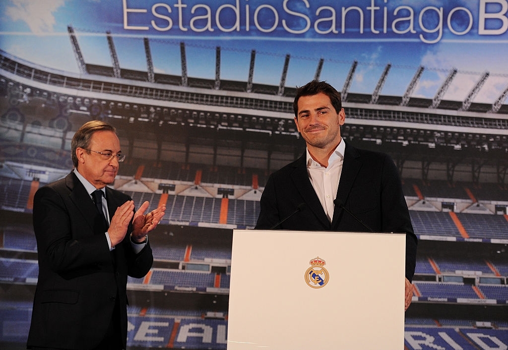 InfiniteMadrid's tweet photo. Club legend Iker Casillas is returning to Real Madrid, as an advisor to president Florentino Pérez.

The role is quite similar to the one Zinedine Zidane once had at the club, according to @Marca. https://t.co/kGVXHgDX4U