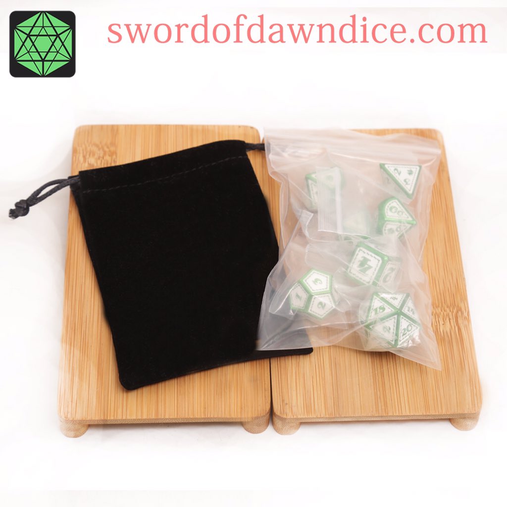 swordofdawndice's tweet photo. Metal dice supplier: This is the packaging method of metal dice. In order to protect the dice, each dice is individually packaged. You can choose the flannel bag packaging, and metal dice and packaging. Each kind of packaging is great
#d20 #friends #love #game #party #tablegames https://t.co/ttAN4cqzTq