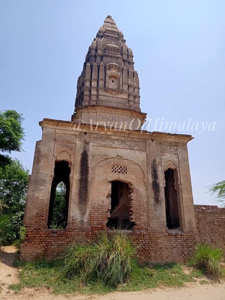 59•A ruined old Hindu temple known as Baoli(stepwell) wala Mandir in Bhera town (near river jhelum) Sargodha, Pakistan.This temple has stepwell on basement which is now filled with debris!