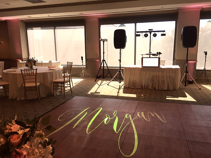DJCuttlefish's tweet photo. New blog post! An intimate wedding reception at the beautiful Lake Lanier Legacy Lodge - their Magnolia Room was transformed into a rosy getaway for the newlyweds and DJ Cuttlefish kept the vibes going all night. https://t.co/qKVJtmXE9D https://t.co/Gz9T8Zg1d0