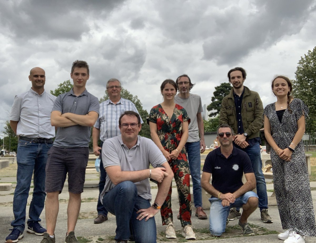 CSUT_Officiel's tweet photo. Dernière barbecue de l'équipe avant le départ en vacances du directeur du #CSUT
Bonnes vacances Nicolas!
Encore 2 semaines de travail pour Guillaume et Grégoire. https://t.co/DgcSEWd3f5