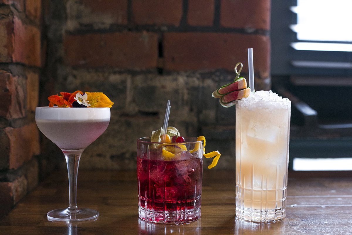 DMNManchester's tweet image. . @penandpencilnq are now accepting drinks-only bookings 🙌 Get your cocktail fix at last 🍹

designmynight.com/manchester/res…