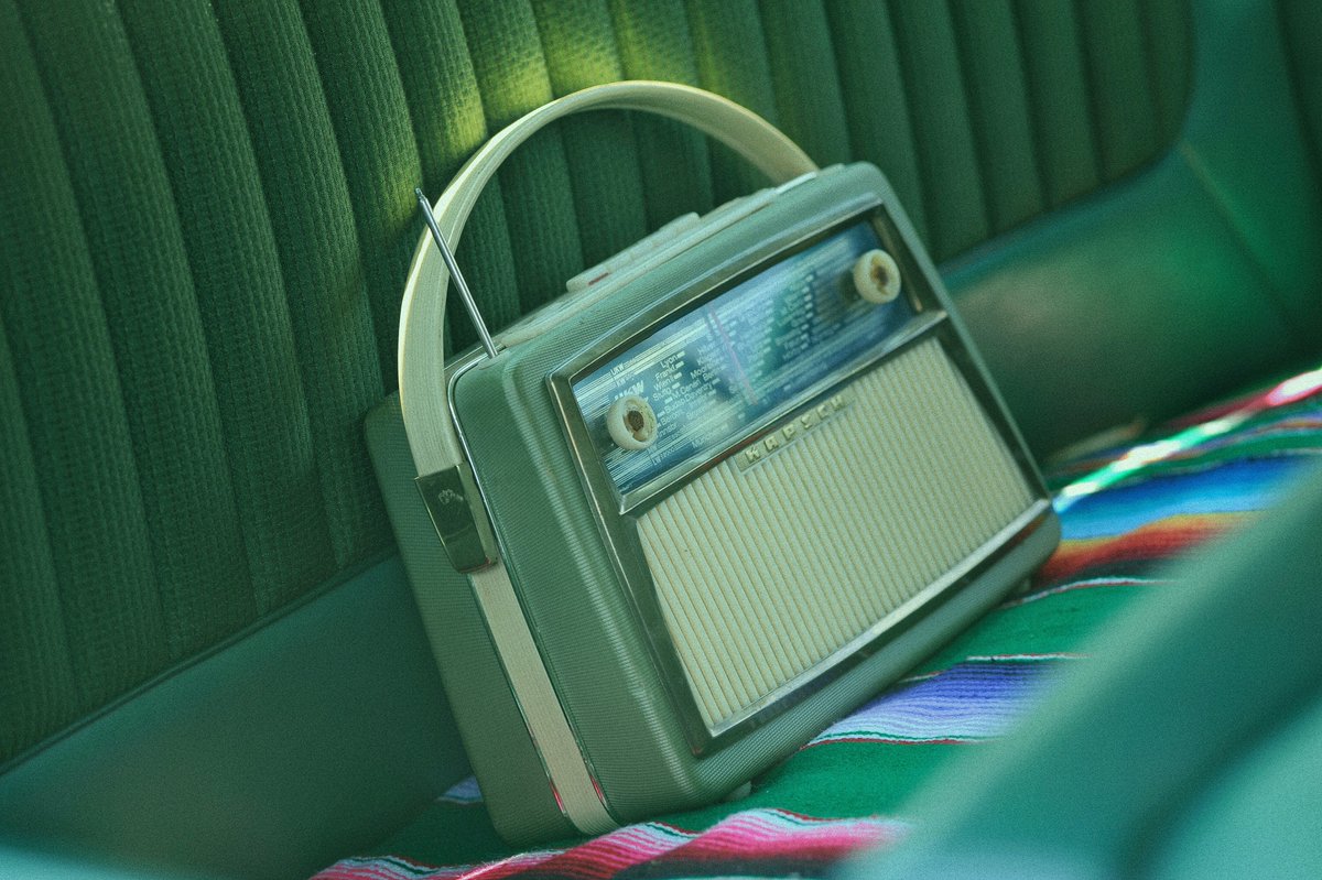 LoveLocalRadio_'s tweet photo. #ThoughtForTheWeekend
Not everyone does digital. #Radio is #FreeToAir #Accessible #Affordable and #Agile
It's The Original Social Media!
#WeAreLLR #WeGetLocalListeners #LoveLocalRadio https://t.co/EGyp6uWzQJ