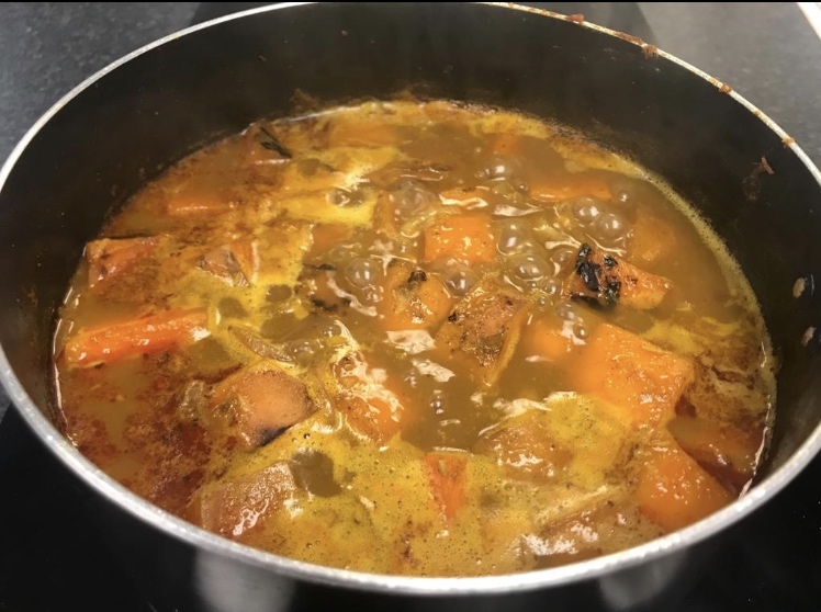 7Stories's tweet photo. We love to see children enjoying books &amp; creative activities with their families. This week’s #StoryKitchen book Chapatti Moon by @pippagoodhart has been used to inspire families to make their own chapattis &amp; curry thanks to @thefoodnation. #SomethingtoSmileAbout @BlueStoneConsor https://t.co/iZIFg7lC7B