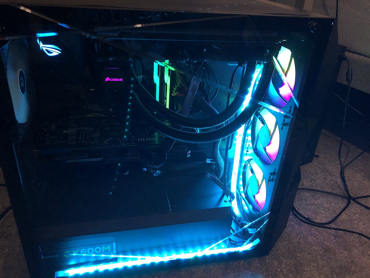 DevlinSenpai's tweet photo. New case arrived! Now to patiently await that graphics card upgrade to complete the new build! 🙏🏼🌈🌈🌈🤤💜 https://t.co/QyPsb56Udi
