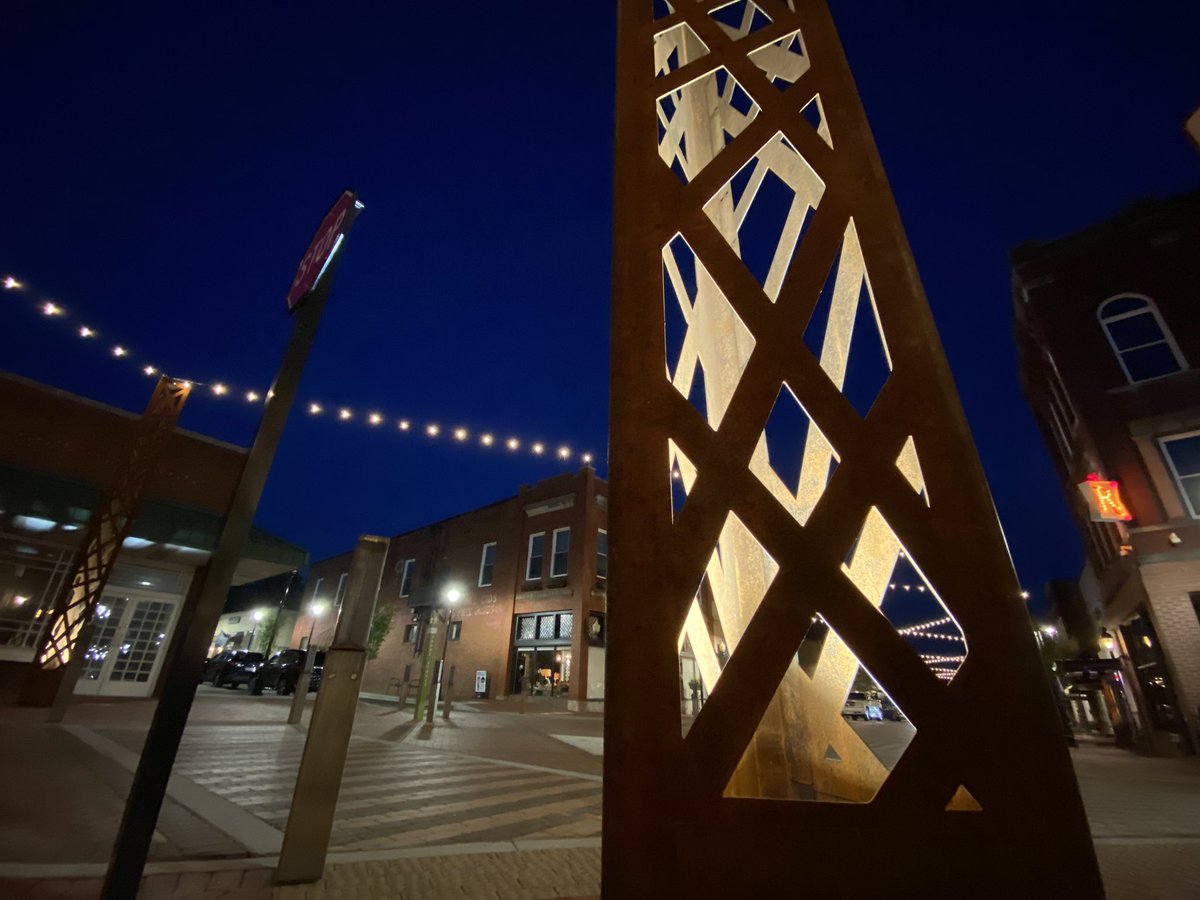 GreerCPW's tweet photo. The truss lights in downtown Greer add a special touch to the CenterG project. Colors can be changed to celebrate a special occasion like green for Saint Patrickโs Day.
#hereingreer #lovegreer #downtowngreer #greerstation https://t.co/0TnO0KkCkZ