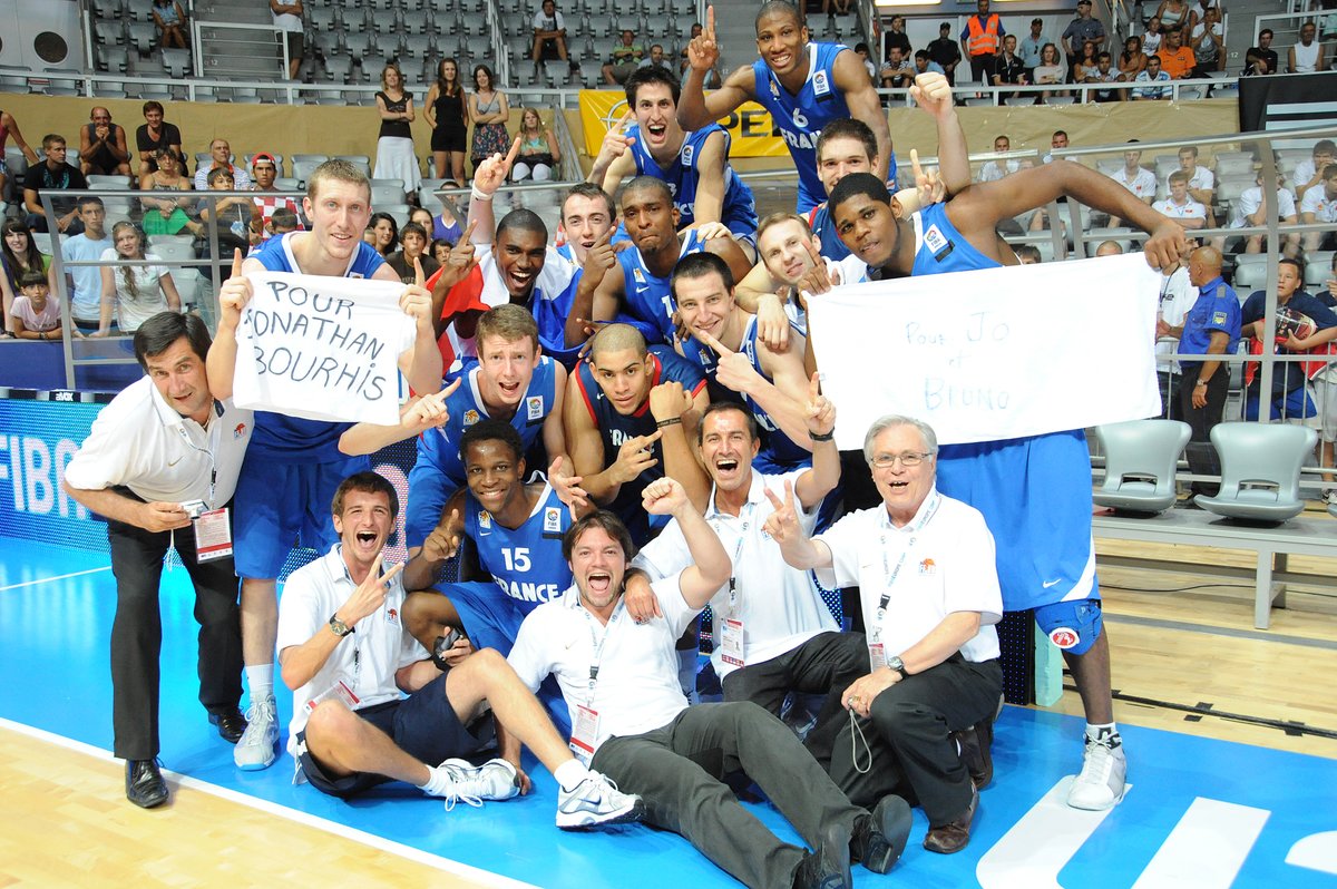 🔥 🇫🇷 #ThrowbackSummer

🔙 Une victoire inattendue ? Il y a 10 ans, jour pour jour, l'Équipe de France U20 masculine remportait le Championnat d'Europe à la surprise générale. 

ITW d'Aimé Toupane, coach d'une équipe d'underdogs absolus ➡️ bit.ly/3j4UOsu