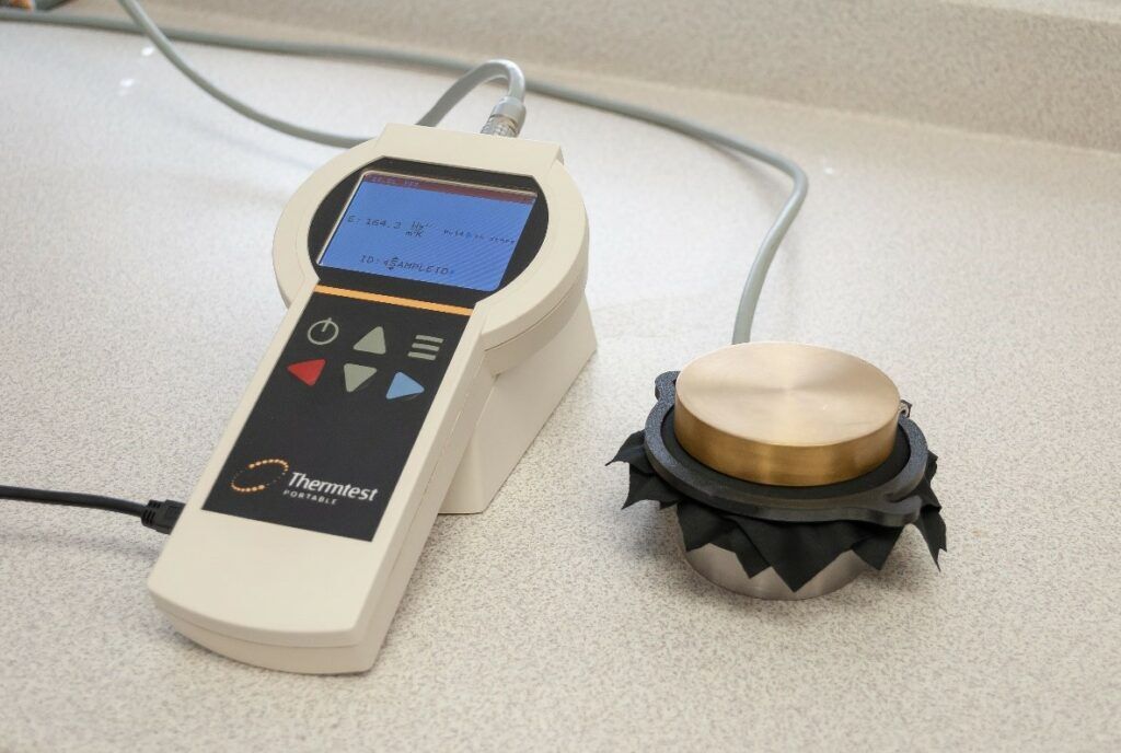 thermtest's tweet photo. 👉 Checkout this #application #testing  📈 using Thermtest TPS-EFF Transient Plane Source Thermal Effusivity Meter

#thermtest #thermaleffusivity #cool #fabric #textile
https://t.co/ItY0ckKJDR https://t.co/sKuEXbquzH