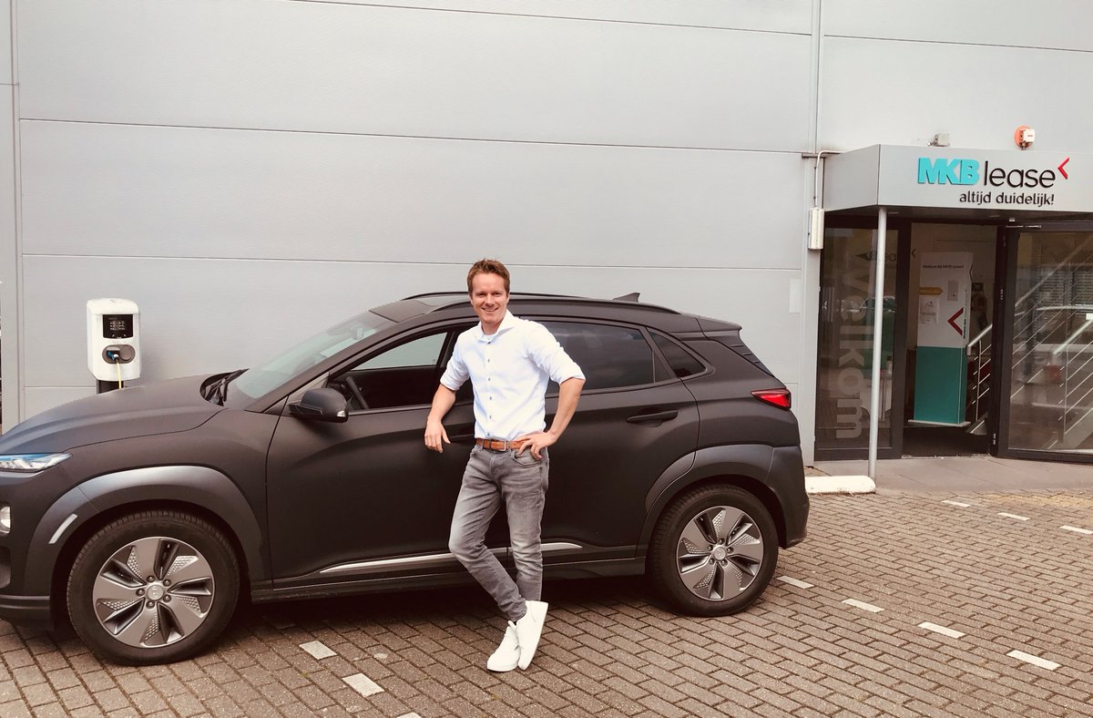 Vanaf nu hebben we een gecertificeerde 𝗘𝗹𝗲𝗸𝘁𝗿𝗶𝘀𝗰𝗵𝗲 𝗔𝘂𝘁𝗼 𝗘𝘅𝗽𝗲𝗿𝘁 in huis ⚡️ 🚘 👍.  Gefeliciteerd collega Jan de Rooij! Vragen over elektrisch rijden of advies over de implementatie van EV binnen uw bedrijf? Jan is uw man 😉
☎️ 033-4224888 📧 info@mkblease.nl