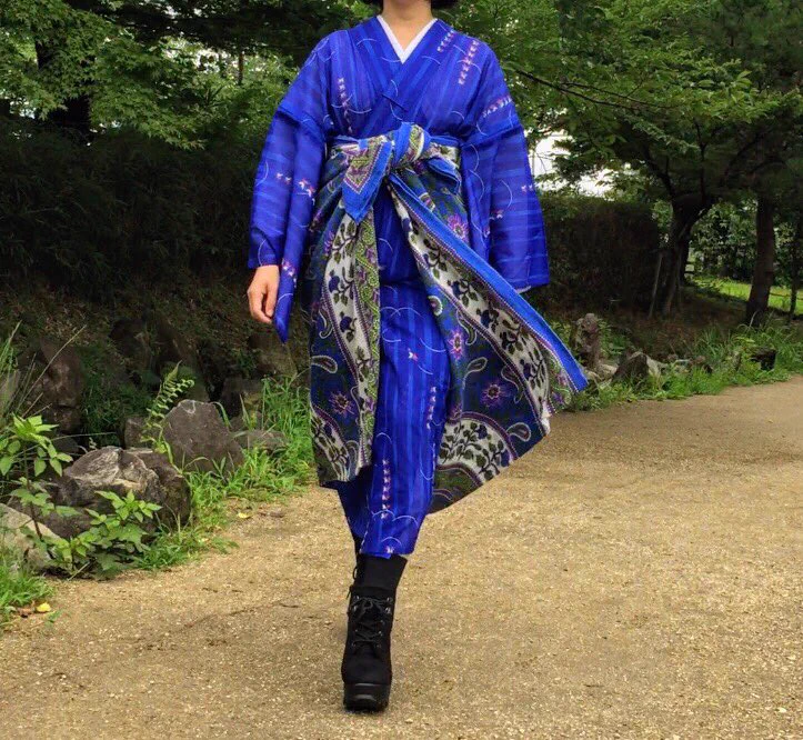 室町時代風着物コーデがオシャレすぎる！歩くと布がヒラヒラ揺れて魅力的！