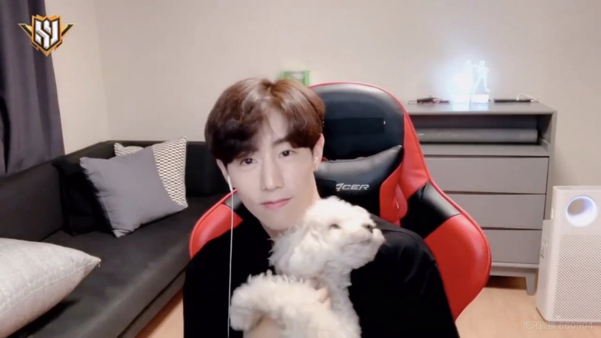 𝙿𝙴𝙿𝙸𝙽𝙸𝙼 ❄️🌌 ✶ ᯓ tweet media