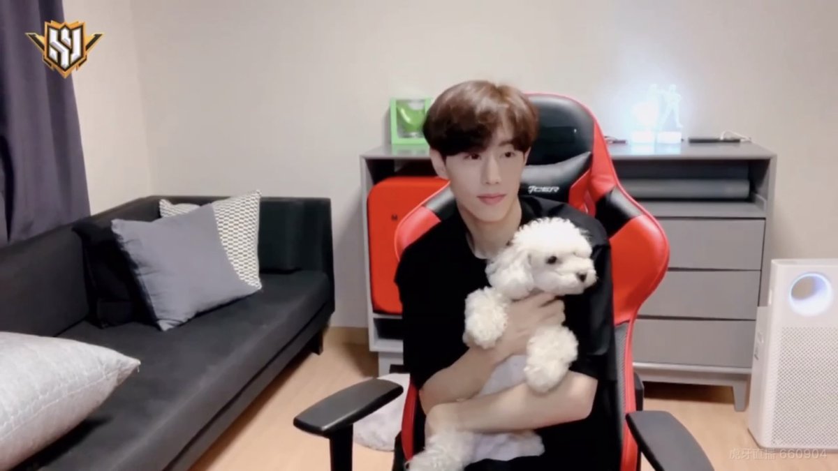 𝙿𝙴𝙿𝙸𝙽𝙸𝙼 ❄️🌌 ✶ ᯓ tweet media