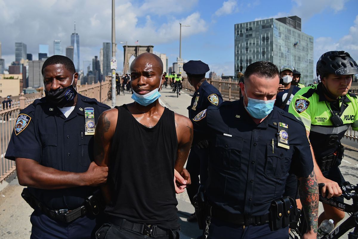 ProBonoResource's tweet photo. Protesters, here is legal advice on getting pro bono representation after an arrest and your First Amendment rights https://t.co/8dYOUYuNmi #probono #probonoresources (Source: REVOLT) https://t.co/tGxN6JBYoc