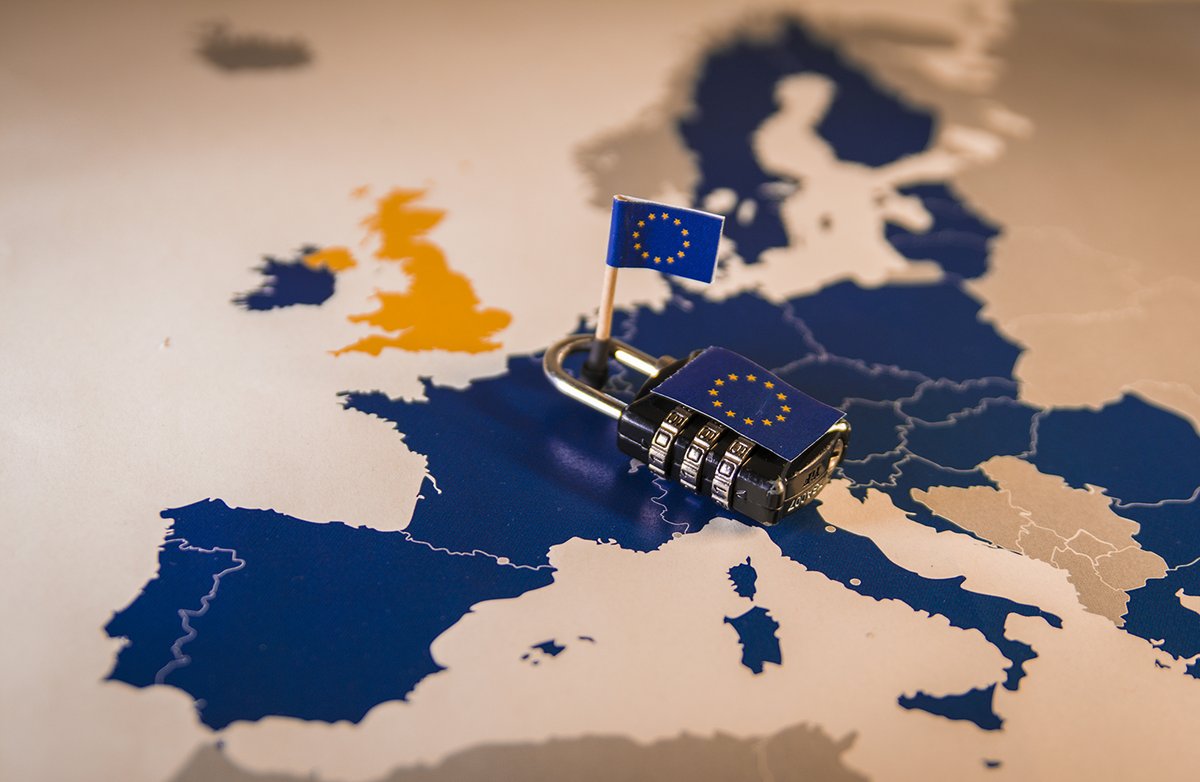 SabetyAssoc's tweet photo. Turmoil as E.U. court ruling over U.S. data privacy law  may require U.S. companies to sever customer data links between U.S. servers and E.U. customers. 
https://t.co/KSK7JmMusP
#GPDR #dataprivacy #EU #safeharbor #iplaw https://t.co/zFHFlhETOm