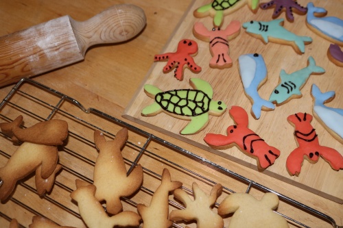 MorrabStudio's tweet image. Make it, Build it, Decorate it ... hours of fun to be had in these marvellous tins! There are always plenty of ideas to keep your loved ones feeling creative and entertained.😎🎁 #GiftinaTin @applestopears 
Find out more by visiting our online shop here: morrabstudio.co.uk/c/655/Apples-t…