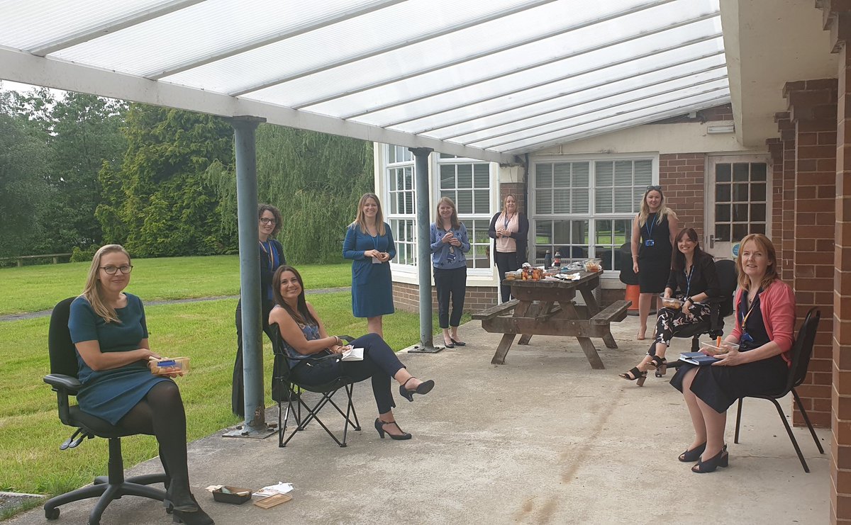 RyanDaviesLibby's tweet photo. #TransformationProgrammeOffice Team picnic today to celebrate our successful interactive accelerated design sessions this week π‘ Well done team brilliant work ππ @CatherineEvans0 @HelenAnnandale @SarahIsaacMM @bethanalys29 @YPellegrotti @carlyjtucker @HywelDdaHB https://t.co/WJ5lTkOZIz