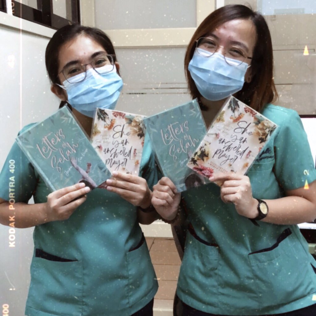 lalalalalalaine's tweet photo. Yay 😍😍 finally!!
JSDBook Sistaaahs
#sheisanansweredprayer #lettersofselah
@joenasandiego to more books 🥰 https://t.co/aP5bWvG8M6