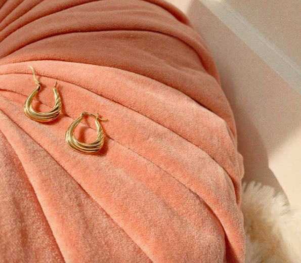 Themilkandrose's tweet photo. Shop our store and get inspiration from our board.
#Fashonista #style #jewelry #minimalist #accessories #jewelrytrend #seeksimplicity #effortlesschic #minimaliststyle #minimalchic #beigeaesthetic #ring #Bracelets #simplebeyond
https://t.co/8epmfULBcM https://t.co/F2J5qCITt3 https://t.co/PZtnPq0fnD