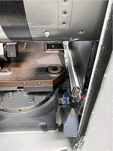 Blum_Novotest's tweet photo. #FridayFromTheField! Check out this installation on a #Toyoda FH500J. Even in small spaces with extremely tight tolerances, the use of a custom designed bracket provides a solution to for mounting the LC50 laser #measuring system.
#focusonproductivity
#measureXperts
#metrology https://t.co/lzdUvluTEi