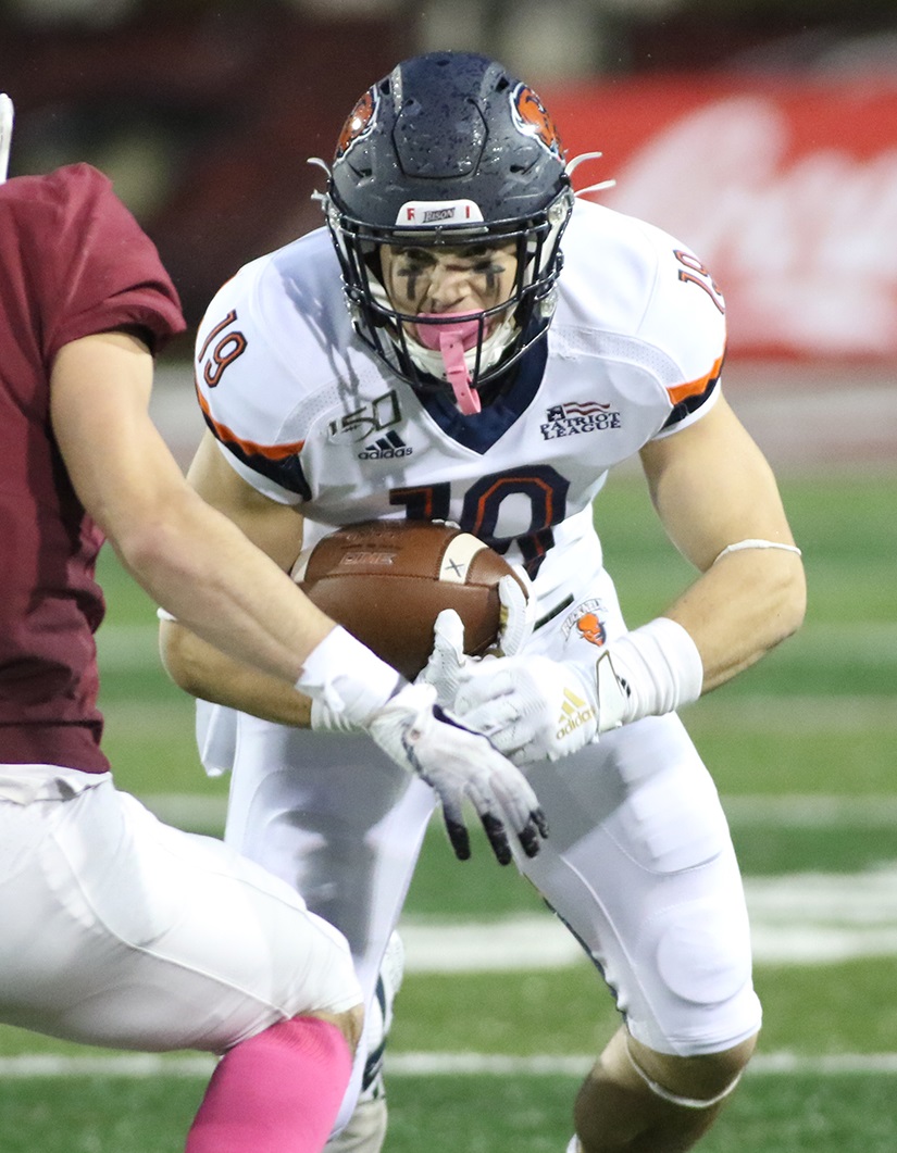 alex_geraci11's tweet photo. Blessed and excited to receive an offer from Bucknell! 
@CoAcHKeLZZz3 @damehova9 @DBP_Football @Bucknell_FB @Coach_Ford63 https://t.co/1lLwPDtI2r