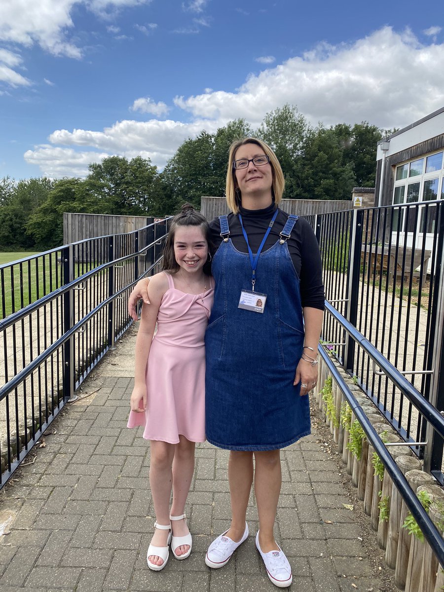 keavypowerx's tweet photo. I’ve loved every second of being part of the pot kiln family I’m going to miss you all millions Thankyou for being awesome teachers and staff @PotKilnPrimary @class_hawthorn memories I will treasure forever 💕💕🥺 https://t.co/83YCssMKEJ
