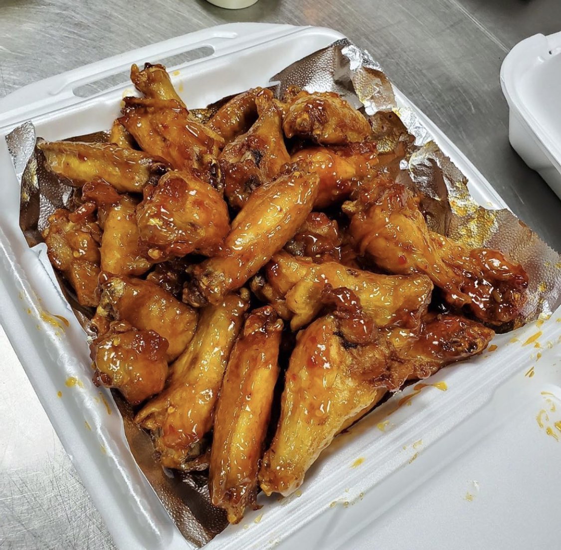 DallasEatz's tweet photo. Black owned!
WINGS WORLD
1450 W. Pleasant Run
Lancaster, Texas 75146
2310 Martin Luther King Jr Blvd
Dallas, Texas 75215
3207 Kirnwood Drive
Dallas, Texas 75237 https://t.co/UqH1Ululzj