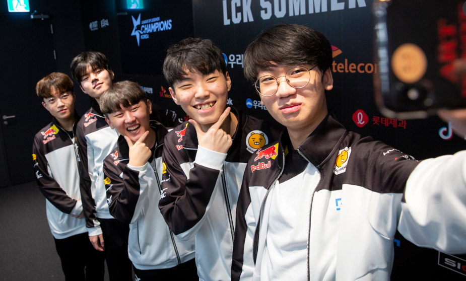 JFG_Esports1's tweet photo. 🏆 LCK Summer 2020
Resultados del día:
🆚| DRX 2 - 0 Hanwha Life Esports
🆚| Afreeca Freecs 0 - 2 Damwon Gaming
==================================
Encuentros de mañana
🆚| Kt Rolster vs Sandbox Gaming
🆚| T1 vs Gen.G
#LCK2020 #Esports https://t.co/geOjLovR8o