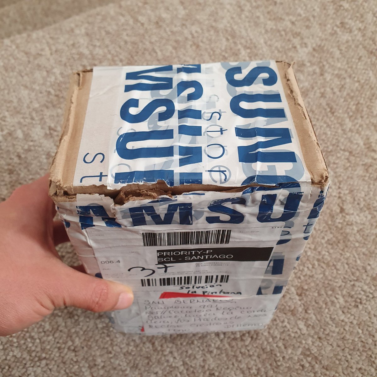 Chris_Dillems's tweet photo. @LinioChile @SamsungChile Es una vergüenza hacer la compra de un celular, esperar un mes la entrega y que llegue solo la caja @SERNAC https://t.co/i8mEyw2JEY https://t.co/JW7tTgzQy4 https://t.co/sHETdZf2Z8 https://t.co/Pfrkn8uTzy