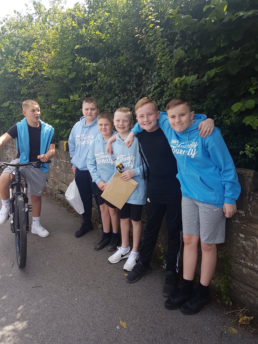 Lesleyboardman1's tweet photo. Year 6 @BramleyJunior https://t.co/edJ0VL5B6V