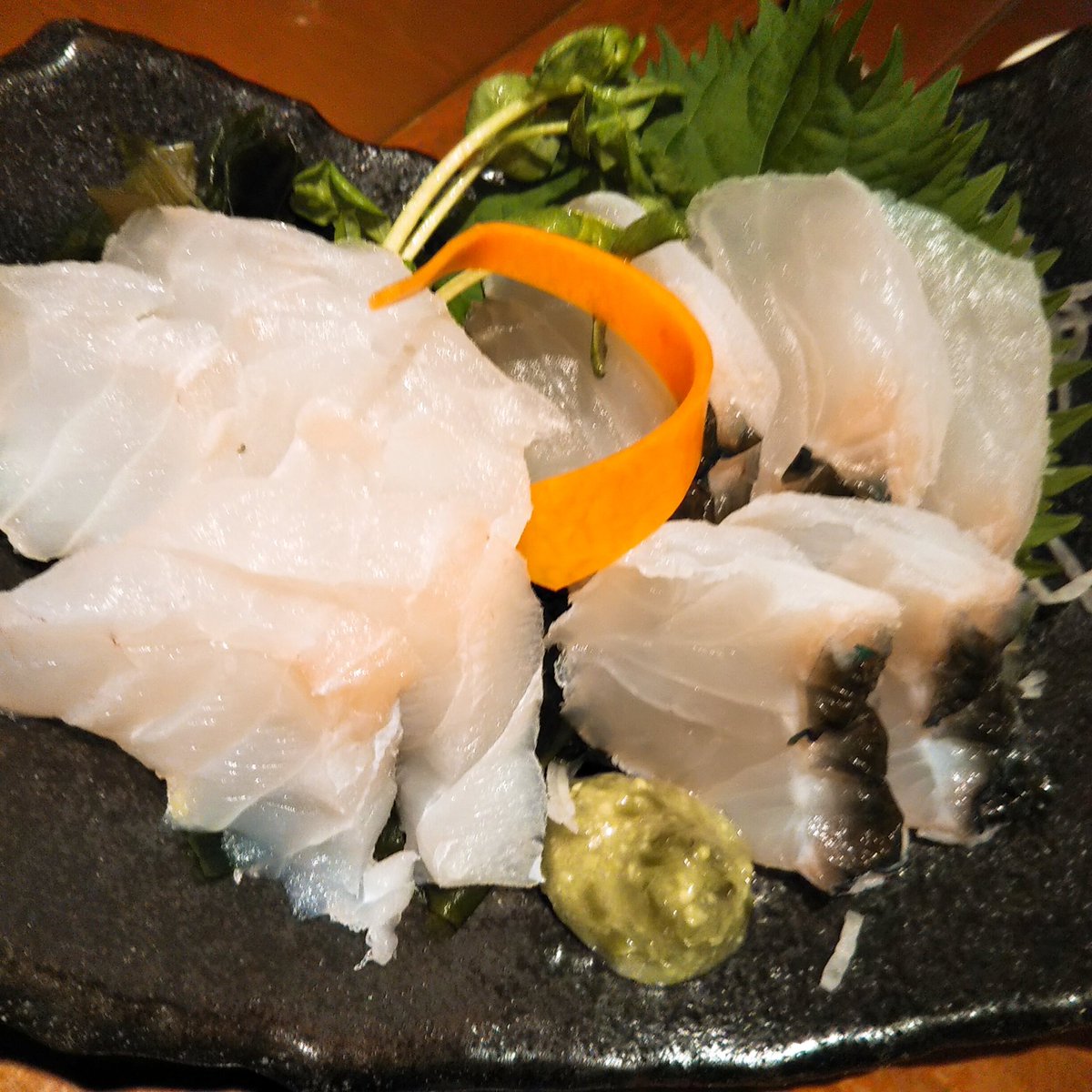 湖西晶 意味がわかると怖い４コマ２巻7 13発売です على تويتر スク水揚げで毎度ネタにされるスクの素揚げ ガーラ ロウニンアジ の刺身 イカスミ宮古そば 美味 イラブチャーのお刺身 今まで食べたイラブチャーのなかで一番美味しかった W ワサビに島