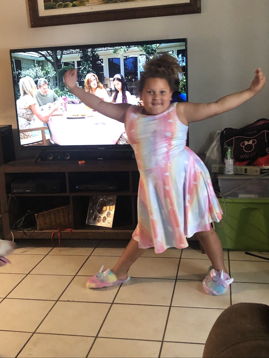 aaa_conch's tweet photo. Happy 6th Birthday Leilani💜❤️we love you!! https://t.co/CKuV8n0oHC