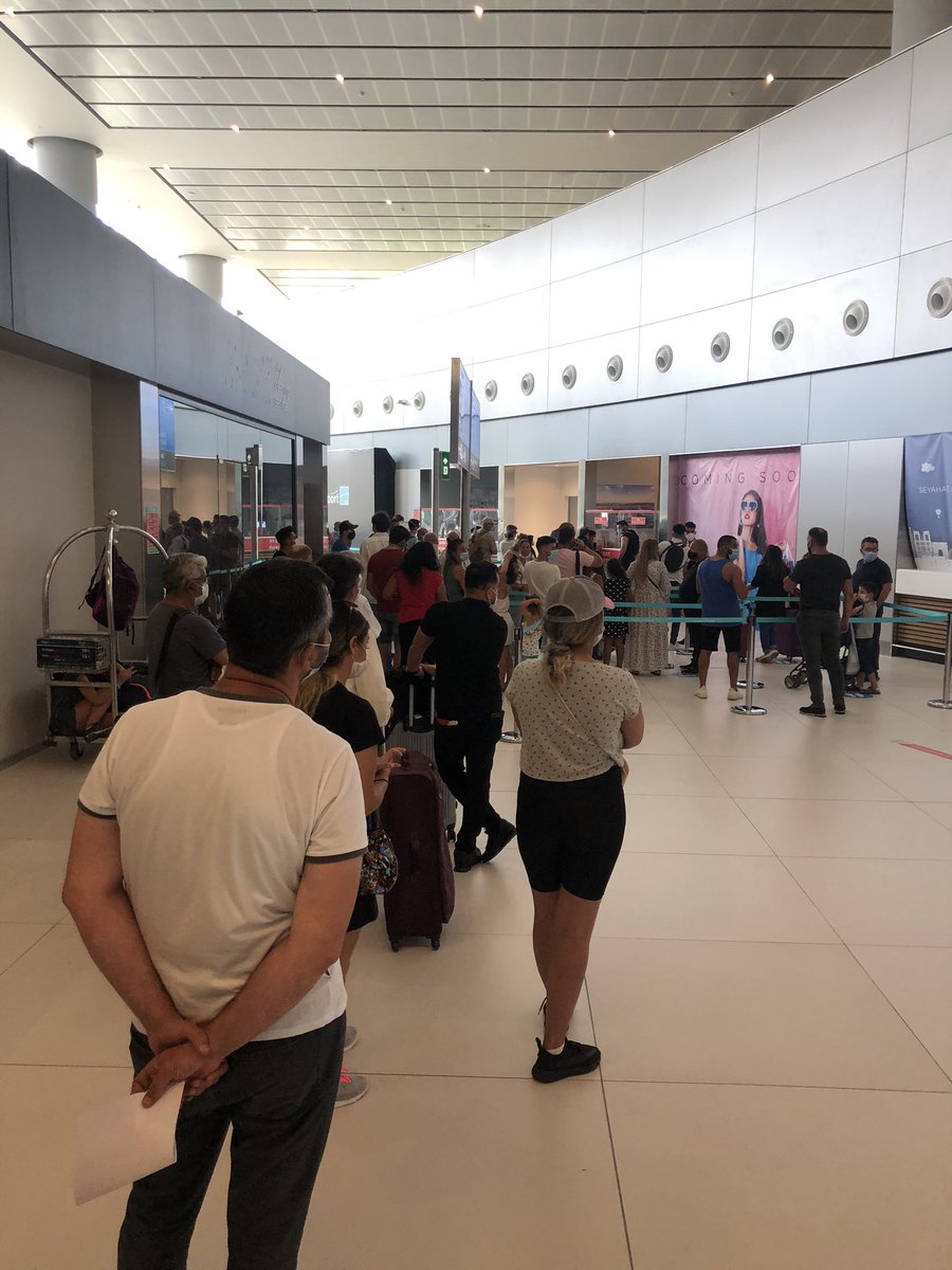 TarekTurkey_'s tweet photo. @igairport PCR test system failure. The line hasn’t move and people are on the edge of missing flights. https://t.co/sJiNd8px7u