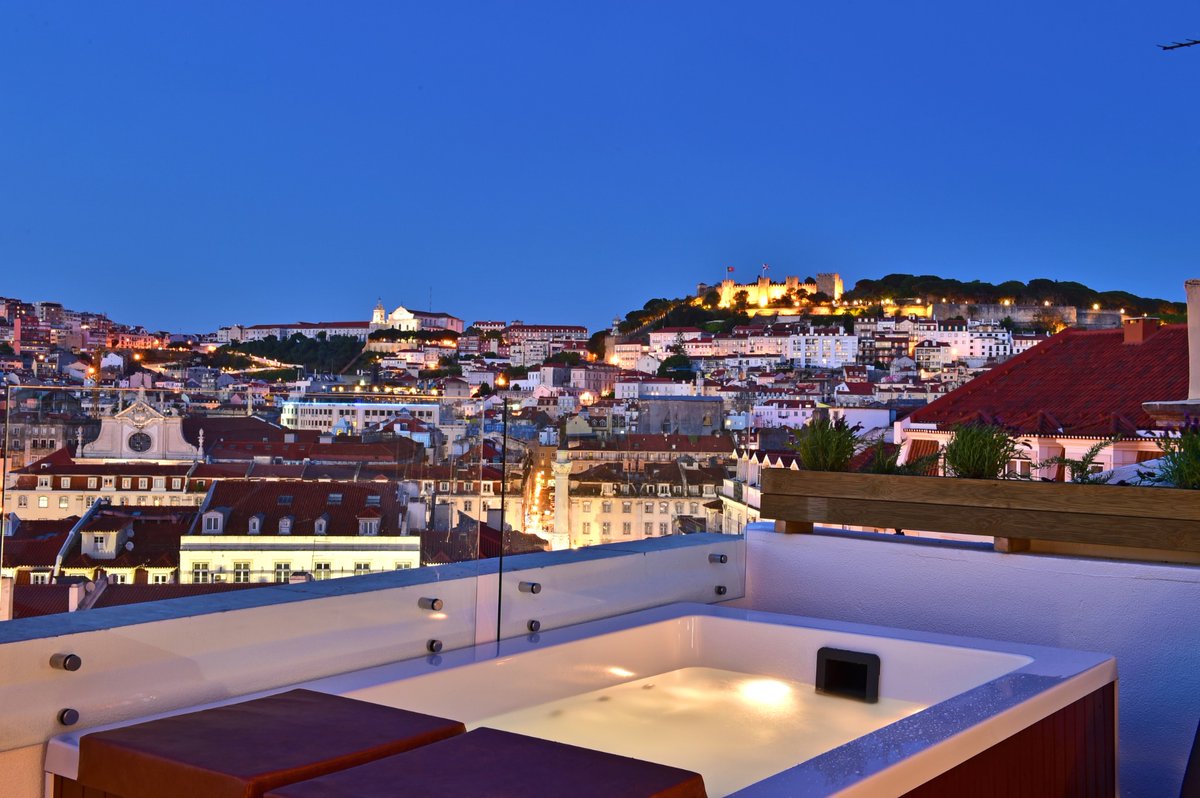 CasaBalthazar's tweet photo. What about a room with a private Jacuzzi?
Stay with us and enjoy the magnificent view from the terrace while relaxing in the Jacuzzi.
Check our website 15% discount for rooms with Jacuzzi: https://t.co/ul59KLpOzN

#casabalthazar #lisboa #lisbonne #lisbon #boutiquehotels #tourism https://t.co/8XlAEjahHB