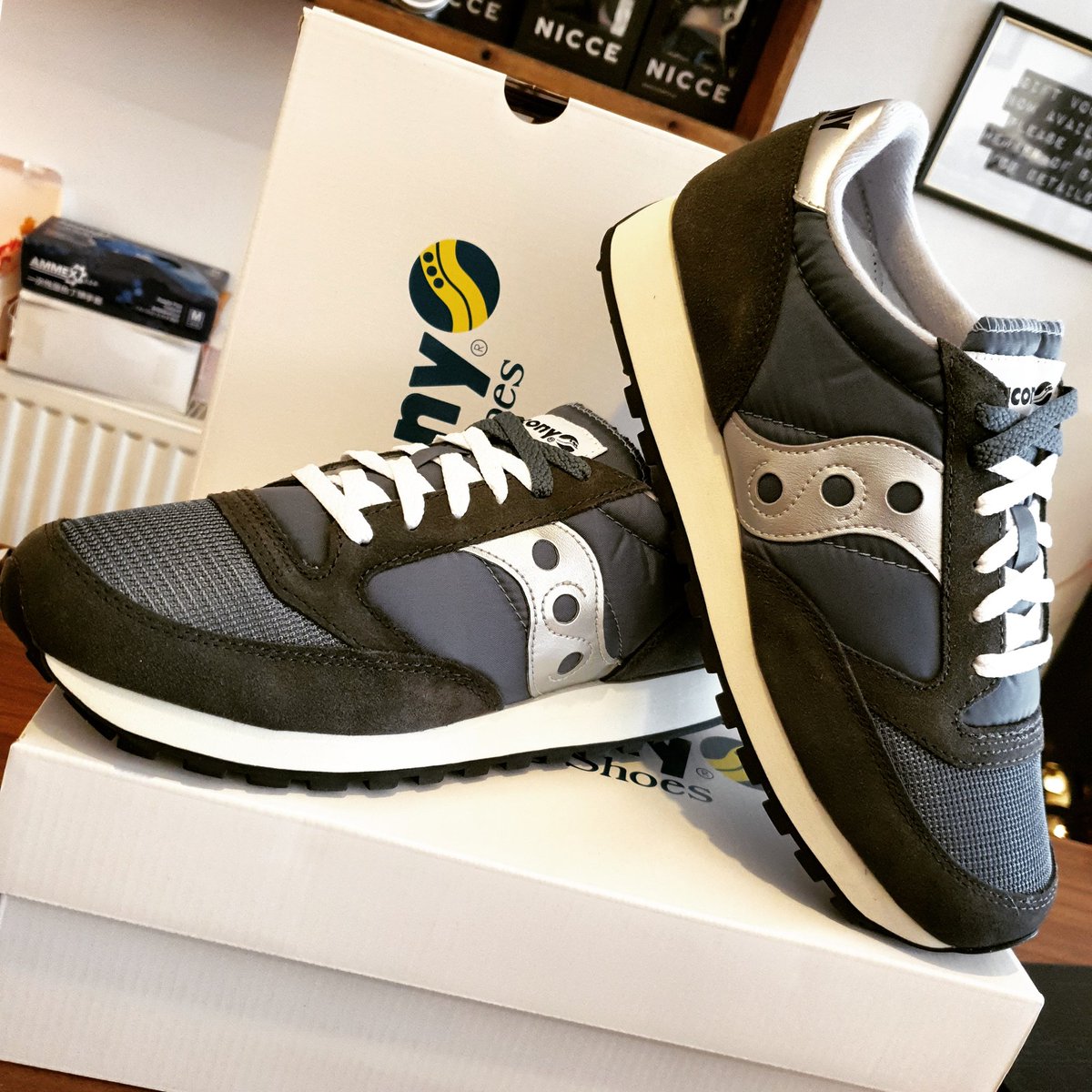 chapterwear's tweet photo. New Saucony Jazz £80.
In store and online.
#chapterclothing #chapterwear
#verseclothing #versewomen #lovelocal #leamington #shopindependent #leam #trouva #wearetrouva https://t.co/SGgOfxM7xM