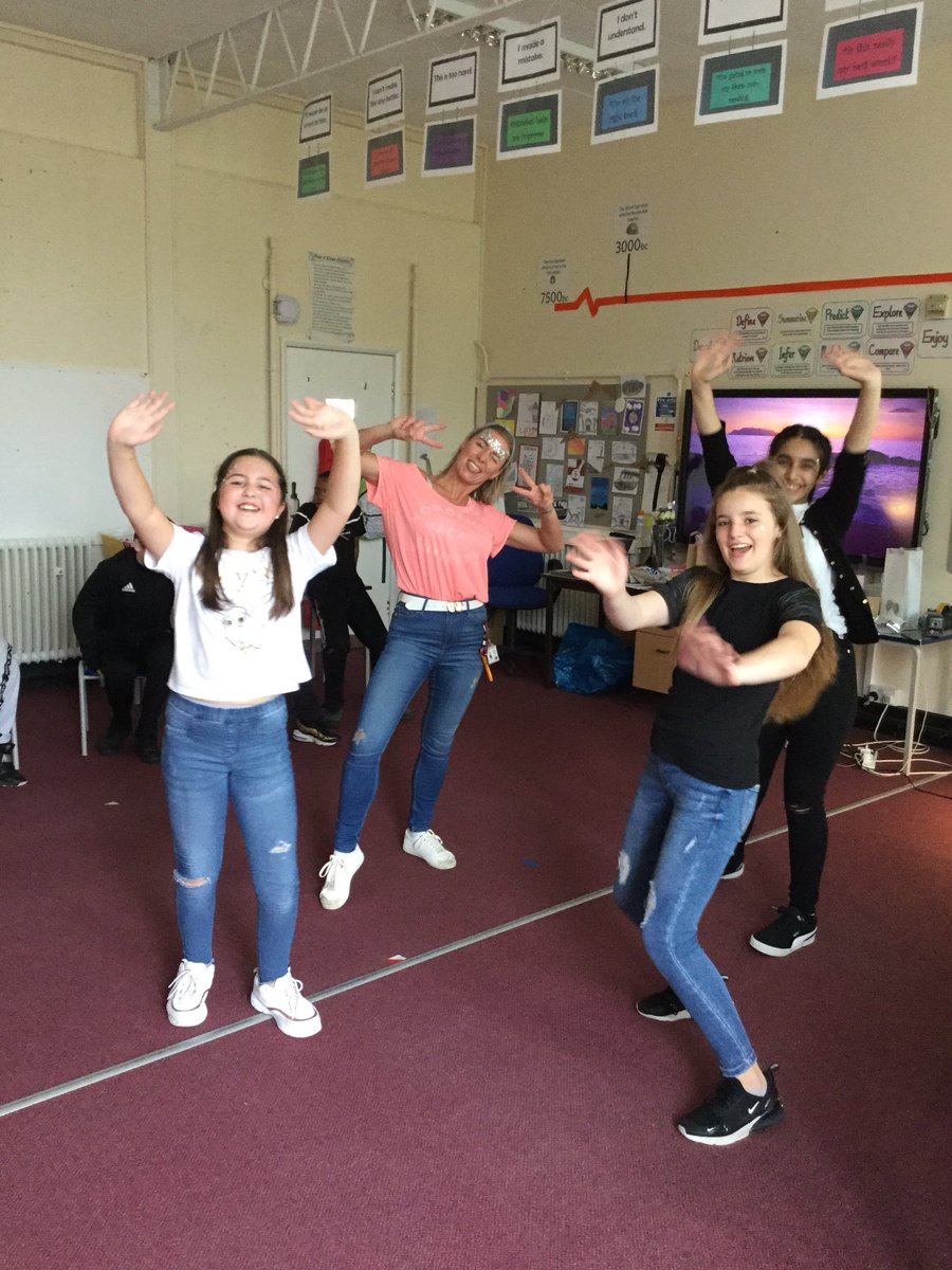 Year6HolyFamily's tweet photo. #partytime yr6 leavers #Classof2020 https://t.co/fK289fz05h