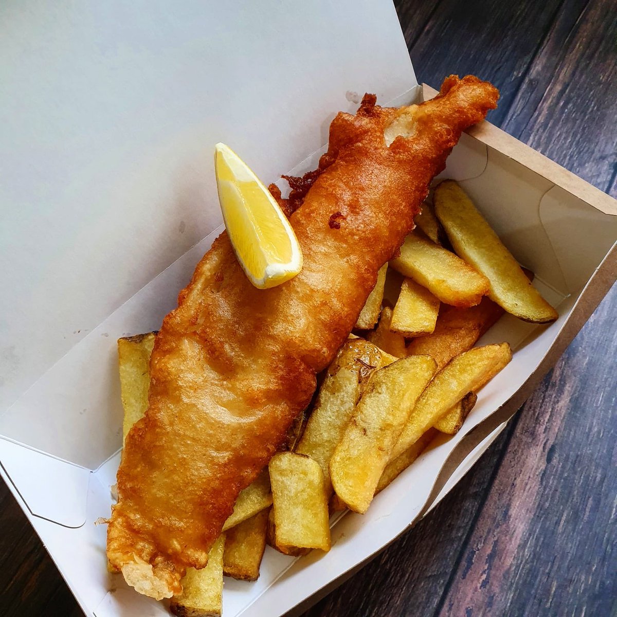 sallyatham's tweet photo. Beer, cider, sun and fish &amp; chips - we’ve got the bloody lot tonight! Beer-battered fish and chips available to eat in or takeaway tonight from 4pm till 8pm. As ever it’s first come first serve (no reservations). See you in the beer garden! #thenewnotnormal https://t.co/dsmvAaCPT6