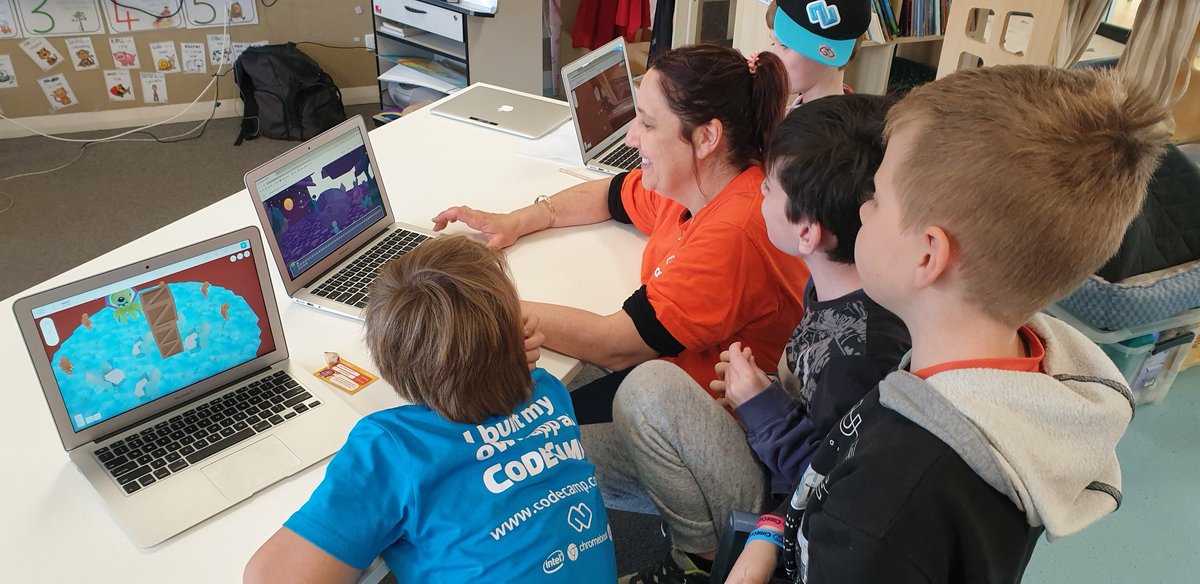 Awesome 2 days running GMAS Code Camp. These coders learnt line coding for the first time and made their first 3D computer game. Of course I had to test it out 🤩