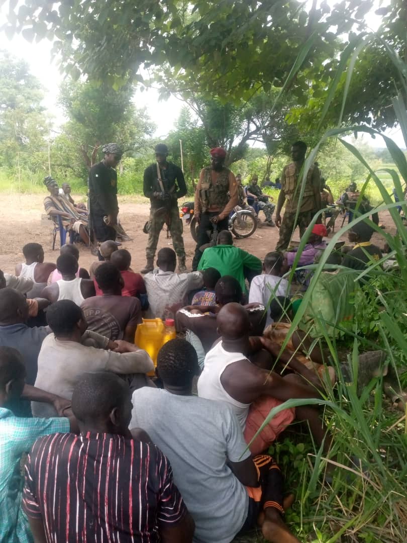 #pressrelease #DHQUpdate

OPERATION WHIRL STROKE: TROOPS RESCUE 34 KIDNAPPED VICTIMS, ARREST SUSPECTED KIDNAPPERS AND RECOVER CACHE OF ARMS AND AMMUNITION IN BENUE STATE

defenceinfo.mil.ng/?p=4951