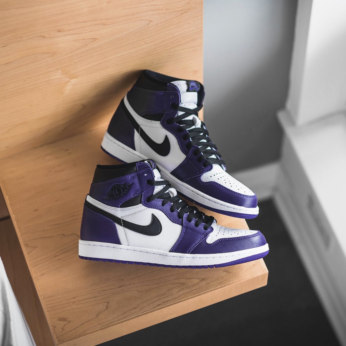 LimitedRunShop's tweet photo. Despite COVID-19 putting a damper on the sneaker releases, there were still many standouts to look forward to in the 2020 roster of releases and the AJ1 Court Purple is one of them! Grab Yours now-https://t.co/Q5Av3WB9oU
📷:@sgo8
#LimitedRunShop #CourtPurple #AJ1CourtPurple https://t.co/iI5VaNvWTh