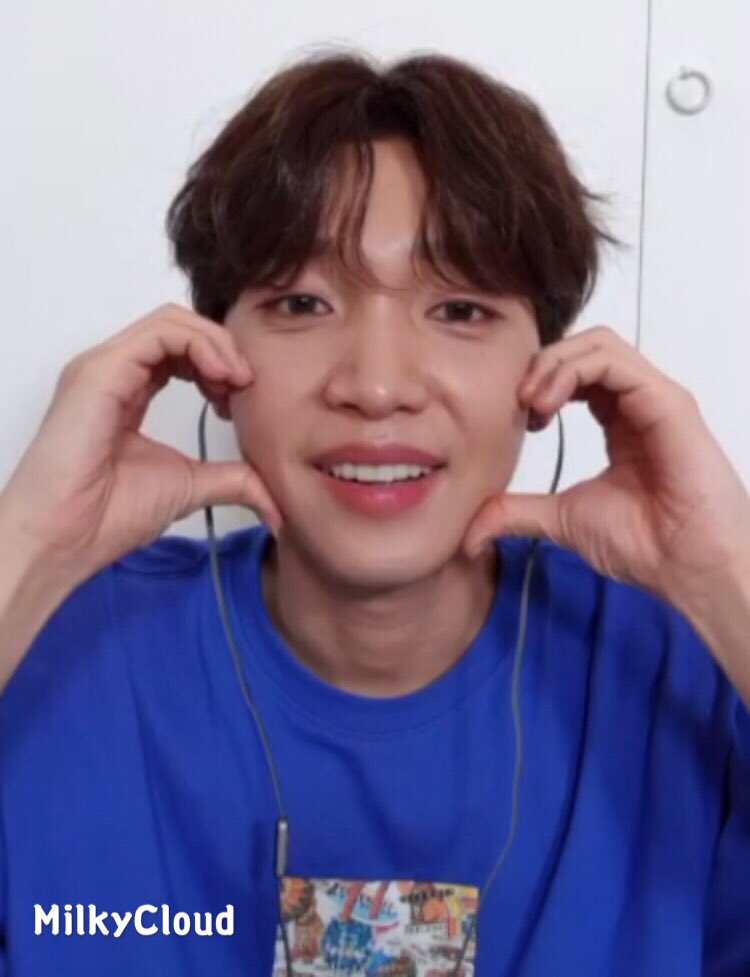 alisa_cloud's tweet photo. #정세운 #JEONGSEWOON
👦🏼 what？😗
🍀 heart heart
👦🏼 ahhhhh😆 https://t.co/8dQ9WNVvQt