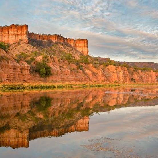 Gary161718's tweet photo. Zimbabwe's views 😍😍
Good afternoon everyone

Gonarezhou National Park 🇿🇼. https://t.co/JbLNAXVrFG