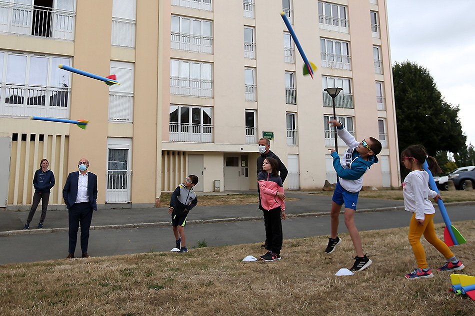 FredericAlliot's tweet photo. .@a_saint_quentin #Sport #ete #quartiers tous les jours sur plusieurs lieux, dans tous les quartiers, des animations sportives encadrées par des éducateurs sportifs de la ville et des clubs. Plus de 100 rdv sportifs sur 2 mois. Merci aux  intervenants @ReseauAndes @office_02 https://t.co/csSc5sFBYY
